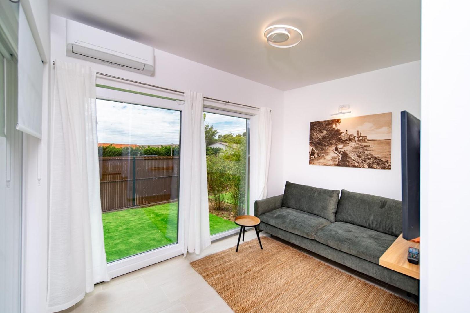 Arti Holiday Homes Banjol Eksteriør billede